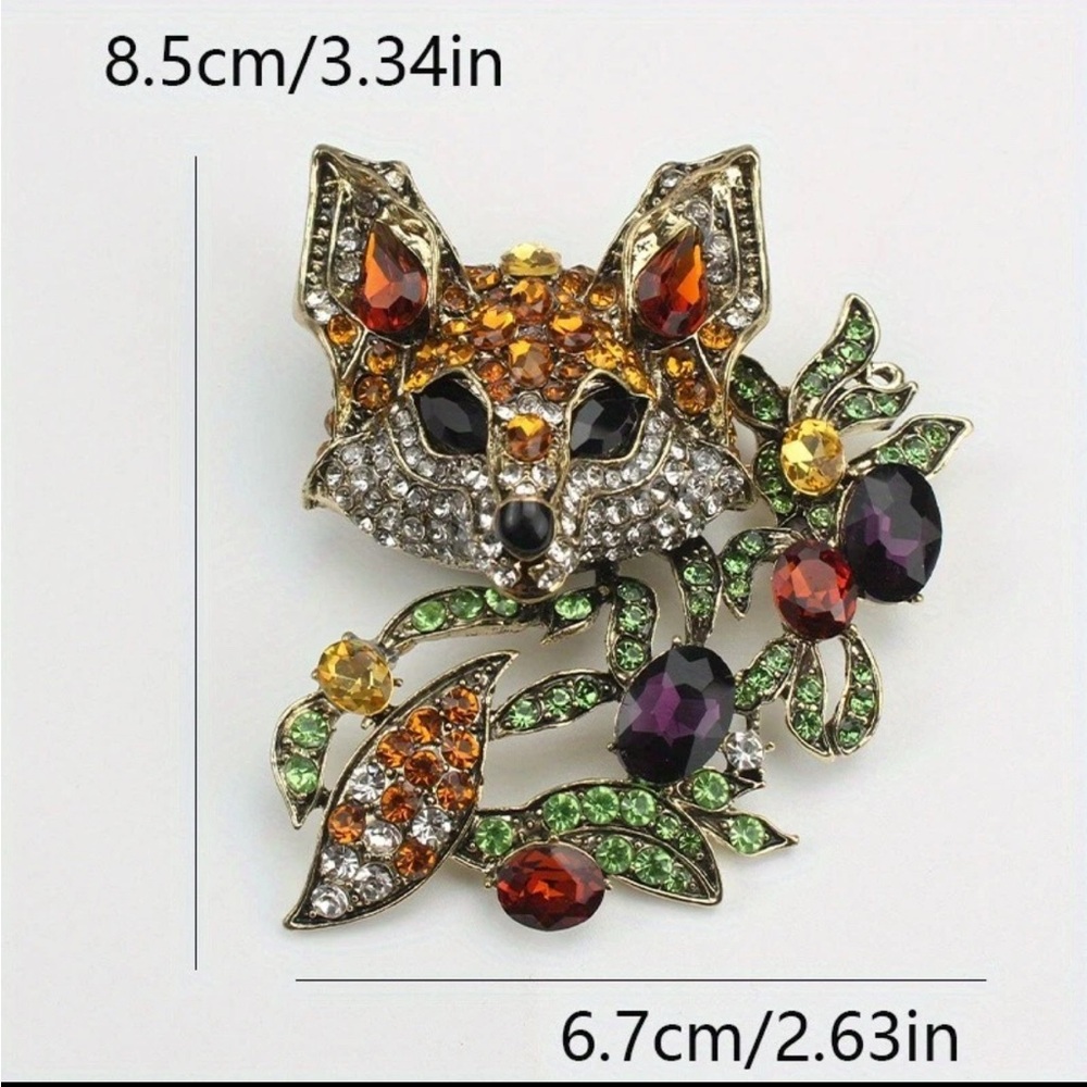 Large Elegant Fox Brooch with Multicolor Crystals Metal Base - Picture 4 of 4